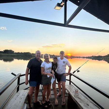 Hippo Retreat & Tiger Fishing Komatipoort Ngoại thất bức ảnh