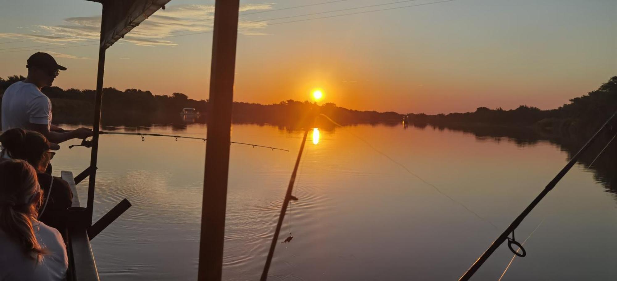 Hippo Retreat & Tiger Fishing Komatipoort Ngoại thất bức ảnh