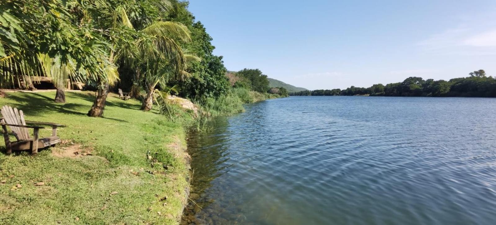 Hippo Retreat & Tiger Fishing Komatipoort Ngoại thất bức ảnh